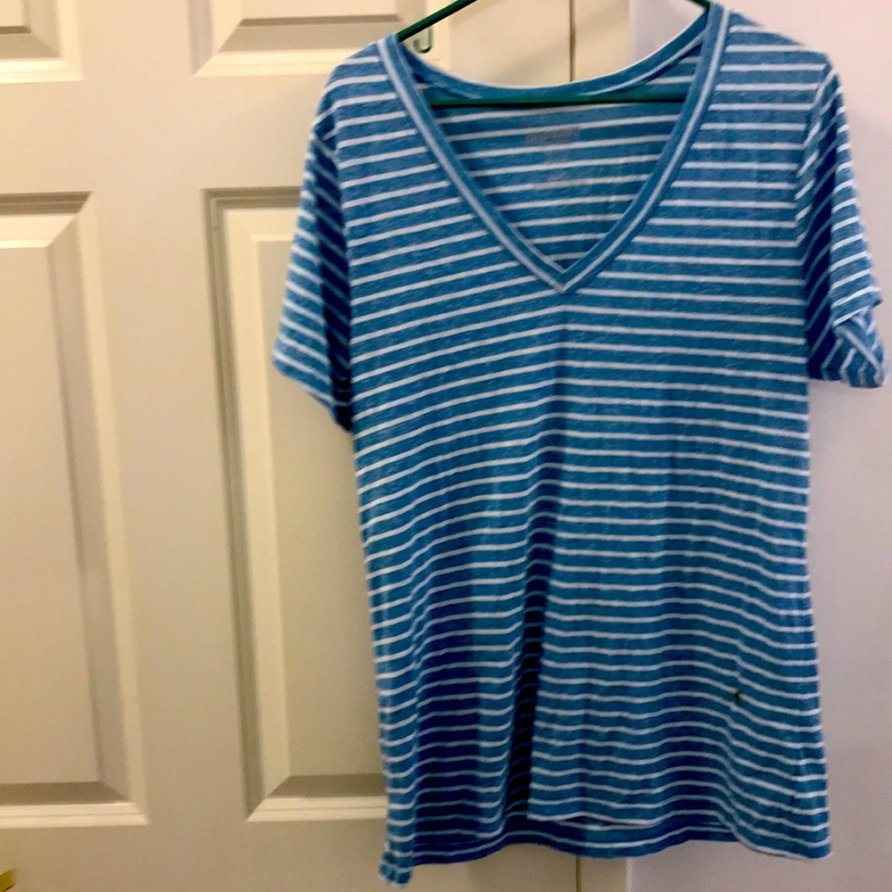 Old Navy vintage V-Neck tee - Picture 1 of 1